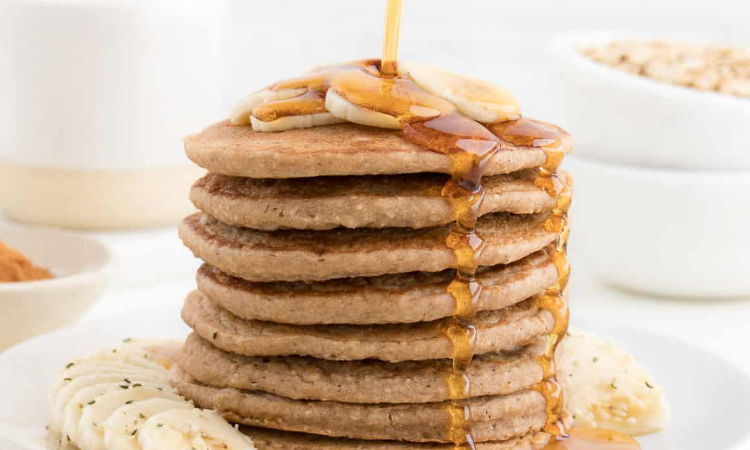Clatite vegane din faina de naut cu zahar din cocos